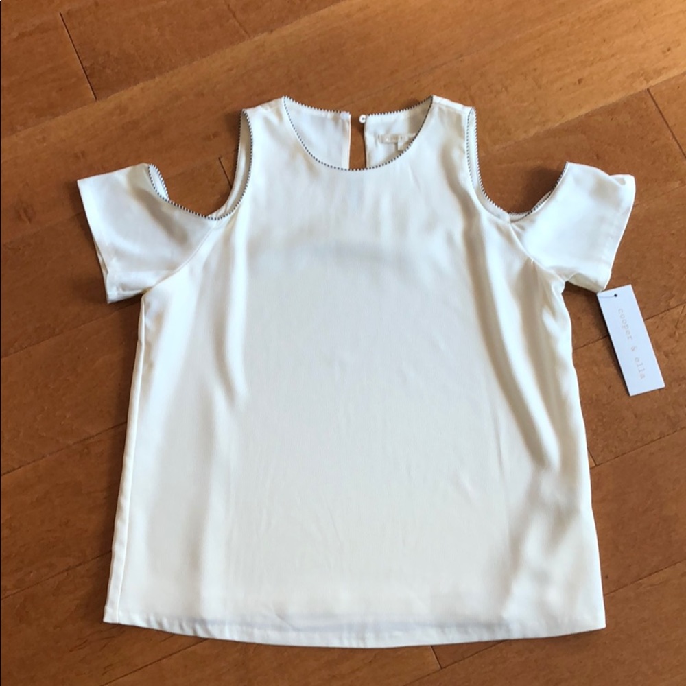 Cold shoulder Cooper and Ella top